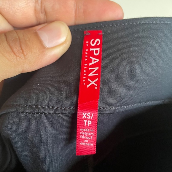 Spanx The Perfect Black Pant, Ankle 4-Pocket - Picture 8 of 10